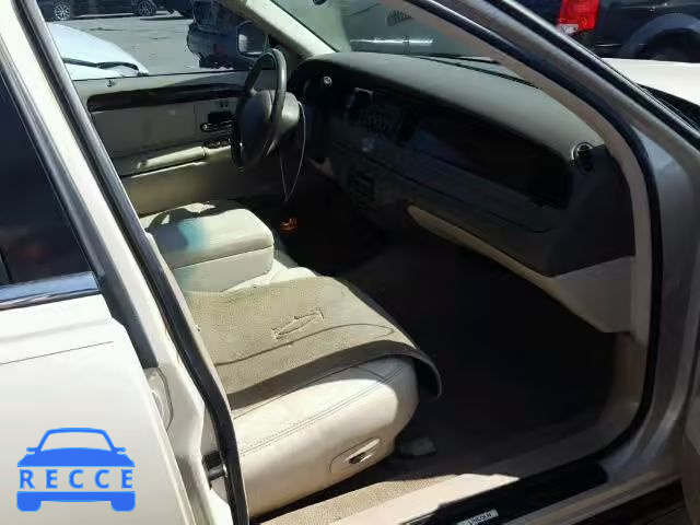 1999 LINCOLN TOWN CAR 1LNHM83W2XY665608 зображення 4