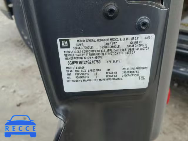 2001 CHEVROLET SUBURBAN 3GNFK16T21G240750 image 9
