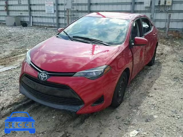 2017 TOYOTA COROLLA 2T1BURHEXHC805457 зображення 1