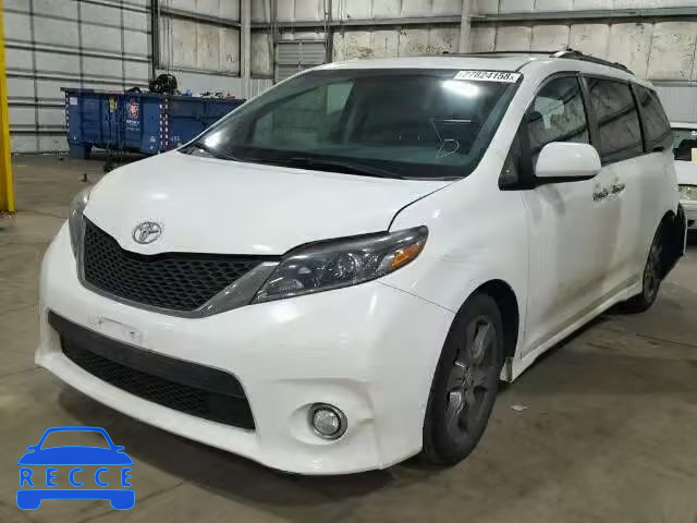 2017 TOYOTA SIENNA SE 5TDXZ3DC0HS838886 image 2