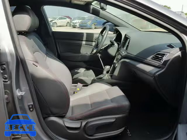 2018 HYUNDAI ELANTRA SP KMHD04LB0JU486191 image 4