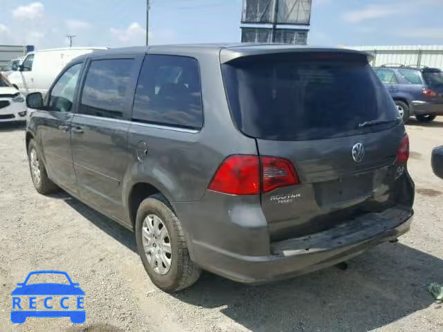 2010 VOLKSWAGEN ROUTAN S 2V4RW4D10AR407068 image 2