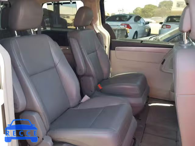 2014 VOLKSWAGEN ROUTAN SE 2C4RVABG3ER135141 image 5