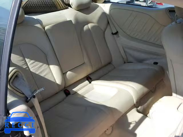 2008 MERCEDES-BENZ CLK 550 WDBTJ72HX8F252545 image 5