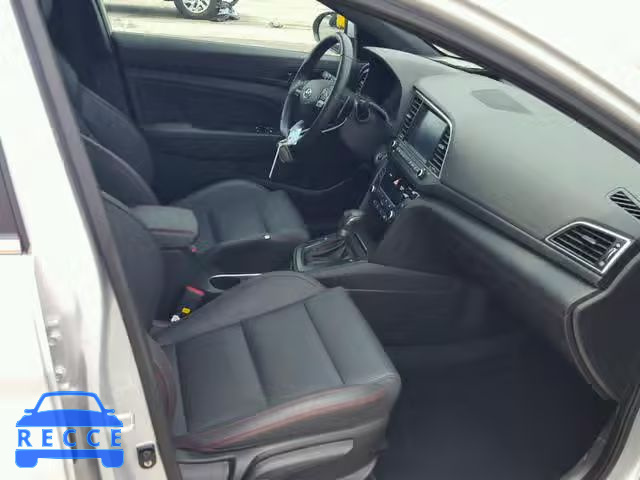 2018 HYUNDAI ELANTRA SP KMHD04LB0JU475949 image 4