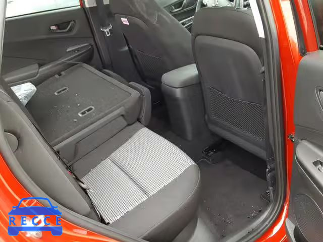 2018 HYUNDAI KONA SEL KM8K62AA3JU119550 image 5