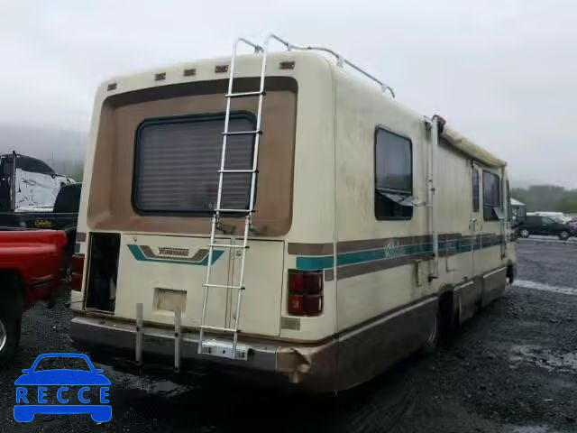 1988 CHEVROLET CHIEFTAIN 1GBKP37W2J3338827 image 3