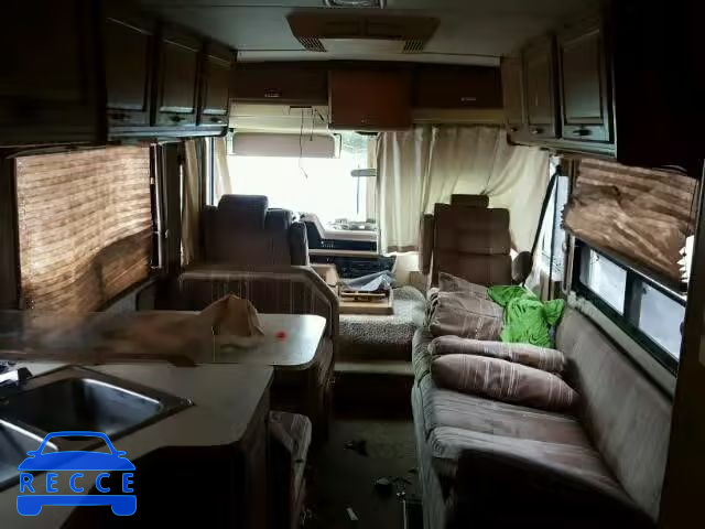 1988 CHEVROLET CHIEFTAIN 1GBKP37W2J3338827 image 4