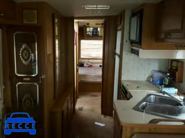 1988 CHEVROLET CHIEFTAIN 1GBKP37W2J3338827 image 5