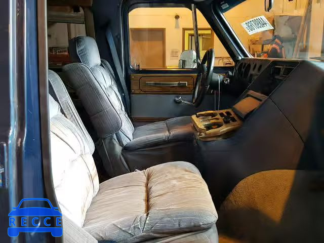 1988 CHEVROLET G20 1GBEG25K2J7171837 image 4