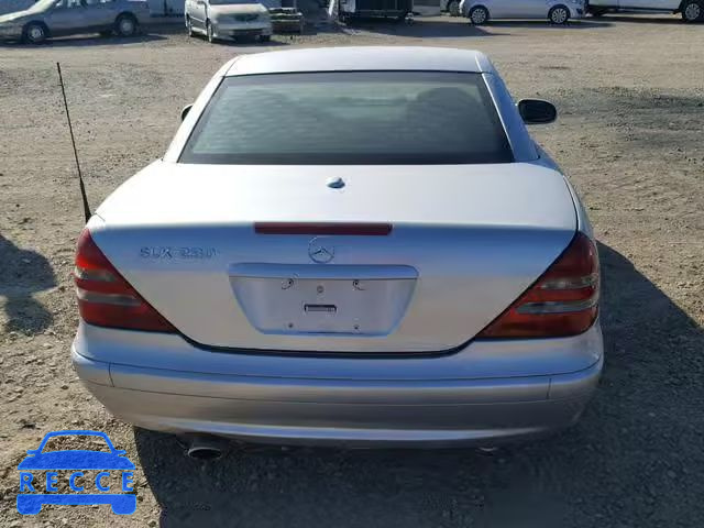 2002 MERCEDES-BENZ SLK 230 KO WDBKK49F12F247883 image 5