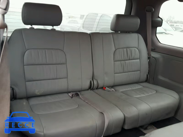 2004 LEXUS LX 470 JTJHT00WX43539659 image 8