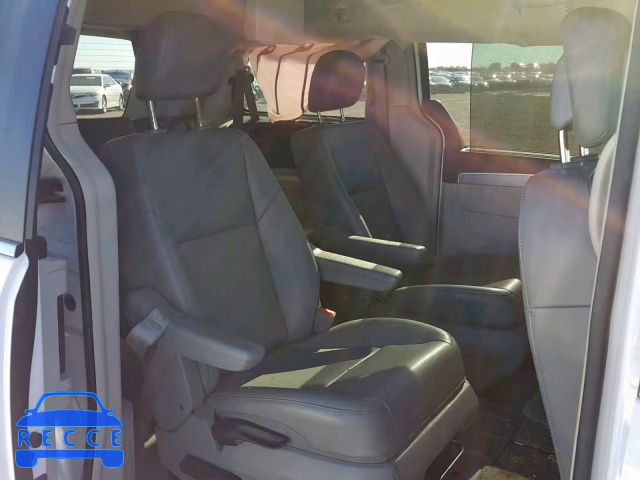 2014 VOLKSWAGEN ROUTAN SE 2C4RVABG0ER134349 зображення 5