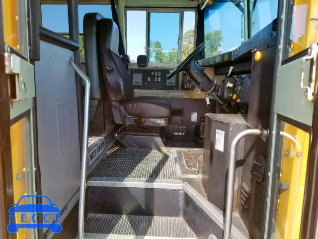 1999 INTERNATIONAL 3000 3800 1HVBBABL3XH682457 Bild 4