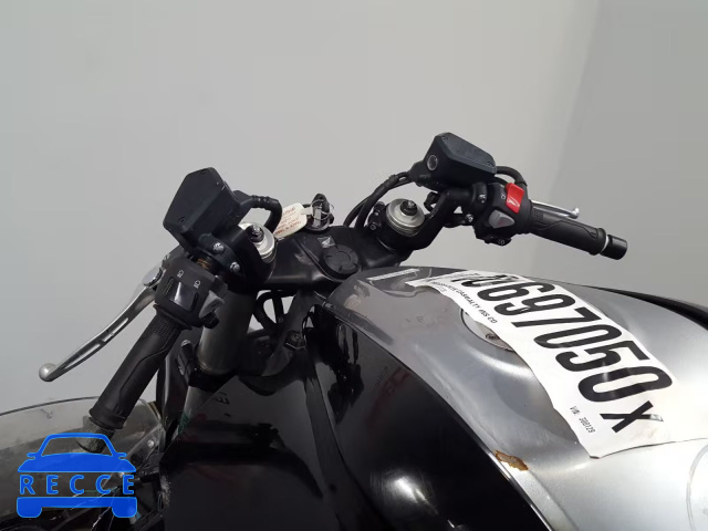 2013 HONDA VFR1200 F JH2SC6312DK300129 Bild 17