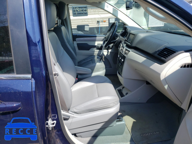 2014 VOLKSWAGEN ROUTAN SE 2C4RVABG6ER134582 зображення 4