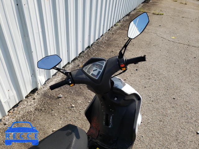 2011 OTHER SCOOTER LJ5LT8036B1051524 image 4