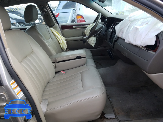 2004 LINCOLN TOWNCAR 1LNHM81W14Y629133 зображення 4