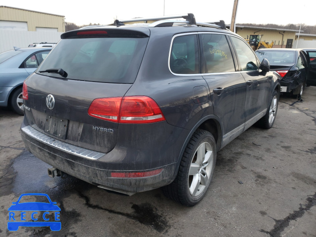 2011 VOLKSWAGEN TOUAREG HY WVGFG9BP2BD002635 Bild 3