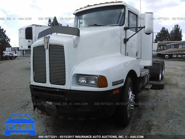 2000 KENWORTH T600 T600 1XKADB9X1YJ838097 Bild 1