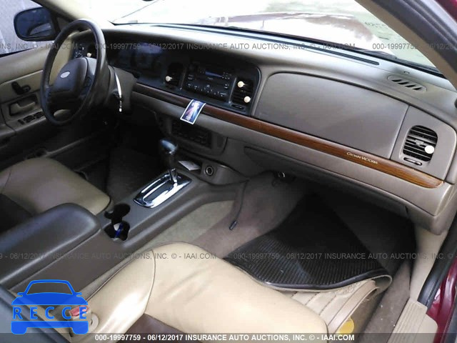 2002 Ford Crown Victoria LX/SPORT 2FAFP74W02X129895 Bild 4
