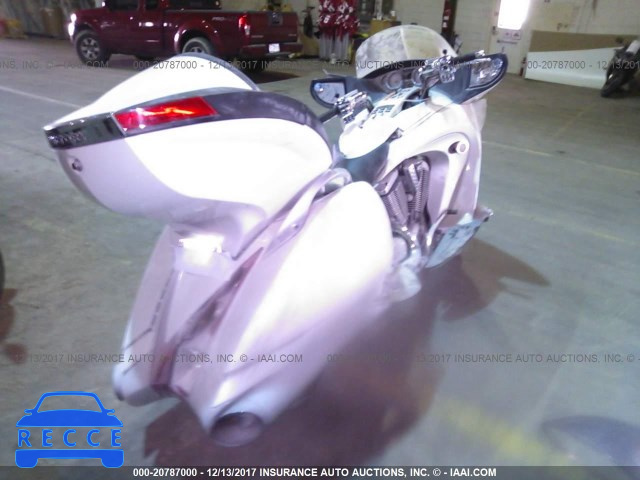 2010 VICTORY MOTORCYCLES VISION TOURING 5VPSD36D4A3001551 image 3