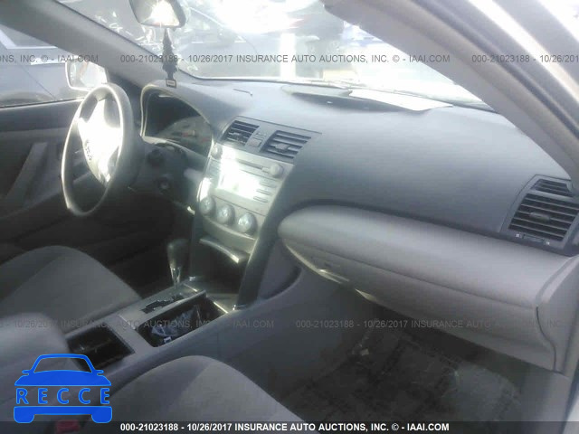 2007 TOYOTA CAMRY NEW GENERAT CE/LE/XLE/SE 4T1BE46K37U572821 зображення 4