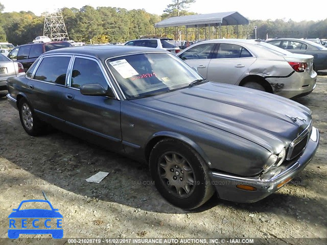 1999 Jaguar XJ8 L SAJHX6040XC860317 image 0