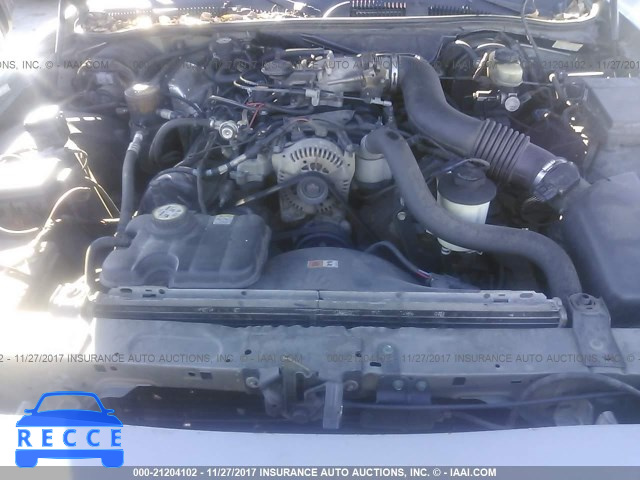 2001 Ford Crown Victoria 2FAFP73W11X145832 image 9