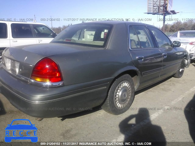 2001 Ford Crown Victoria 2FAFP73W11X145832 image 3