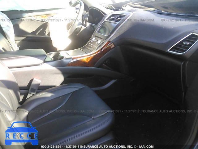 2017 LINCOLN MKX RESERVE 2LMPJ8LR8HBL44142 image 4