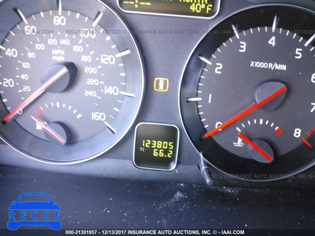 2011 VOLVO C30 T5 YV1672MK5B2199397 image 6