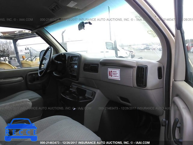 2001 GMC SAVANA G3500 1GJHG39R011179937 image 4