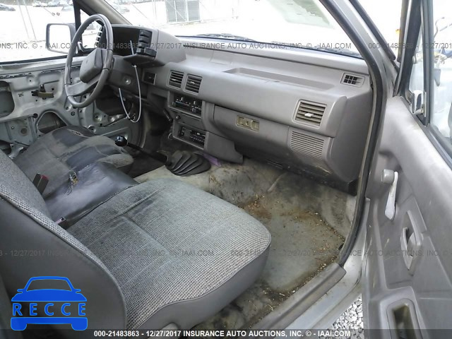 1990 Isuzu Conventional SHORT BED JAACL11L9L7210957 image 4