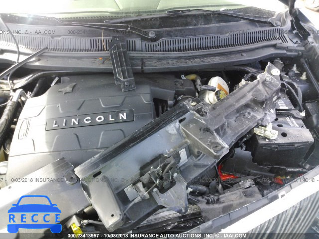 2016 LINCOLN MKT 2LMHJ5FK3GBL01389 зображення 9