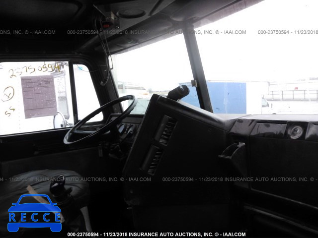 2000 FREIGHTLINER FLD FLD112 1FUY3EDB7YPH00647 image 4