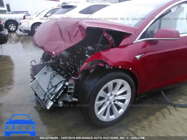 2018 TESLA MODEL X 5YJXCAE2XJF104620 Bild 5