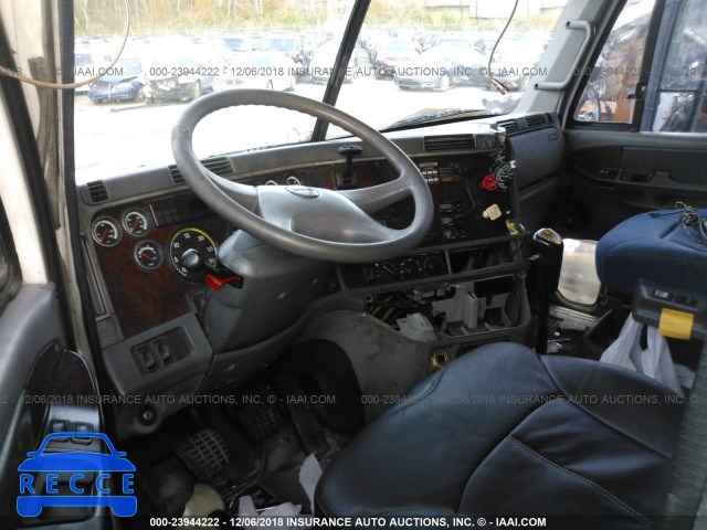 2005 FREIGHTLINER ST120 ST120 1FUJBBCK85LU45804 image 4