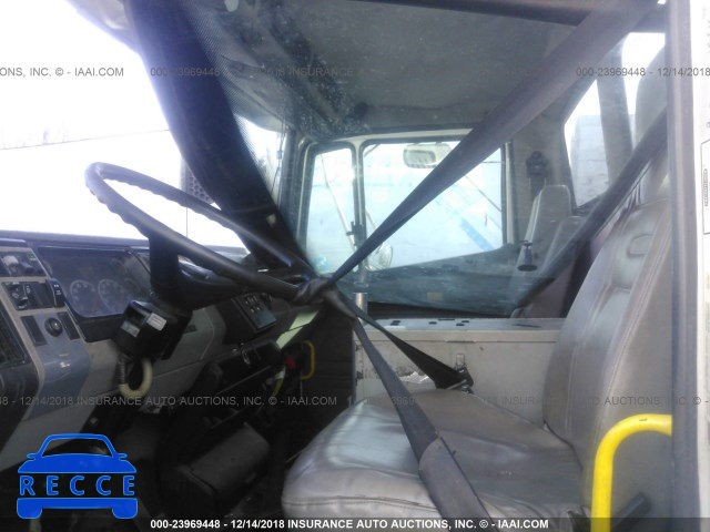 2003 FREIGHTLINER FL70 1FVABTAK83HK64593 image 4