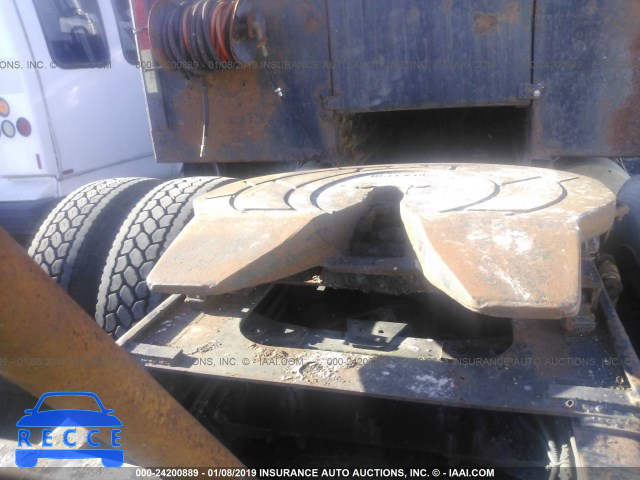 1999 FREIGHTLINER CONVENTIONAL FLD120 1FUPCSZB5XLA10047 image 6