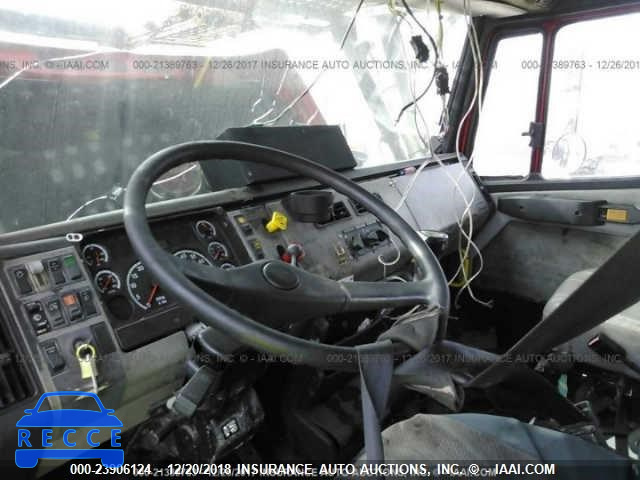 2001 FREIGHTLINER MEDIUM CONVENTIONAL FL112 1FVHBGAS21HH05544 image 4