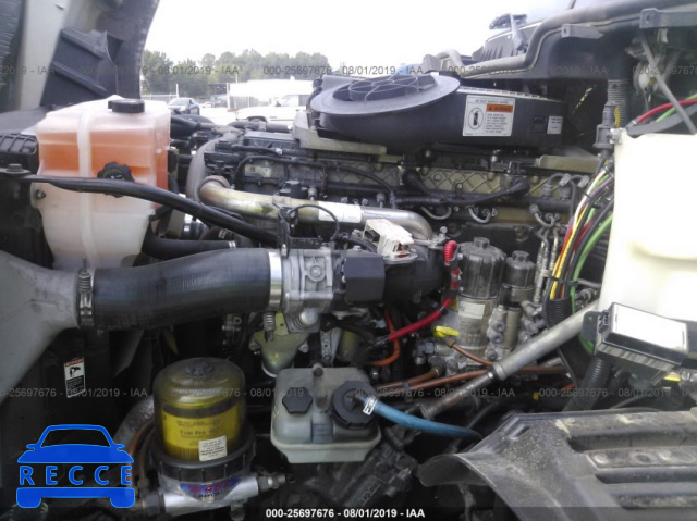 2010 FREIGHTLINER ST120 ST120 1FUJBBDRXADAP2686 image 8
