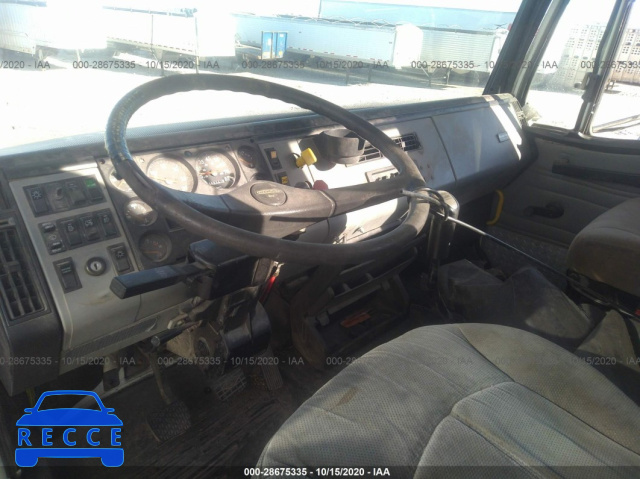 1999 FREIGHTLINER MEDIUM CONVENTIONAL FL112 1FUYTMDB1XHB31457 image 4