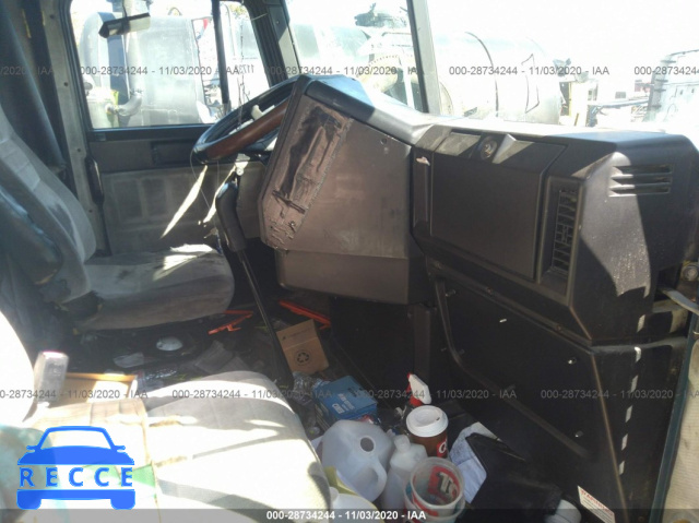 1999 FREIGHTLINER FLD FLD120 1FUYDCYB0XLB40214 image 4