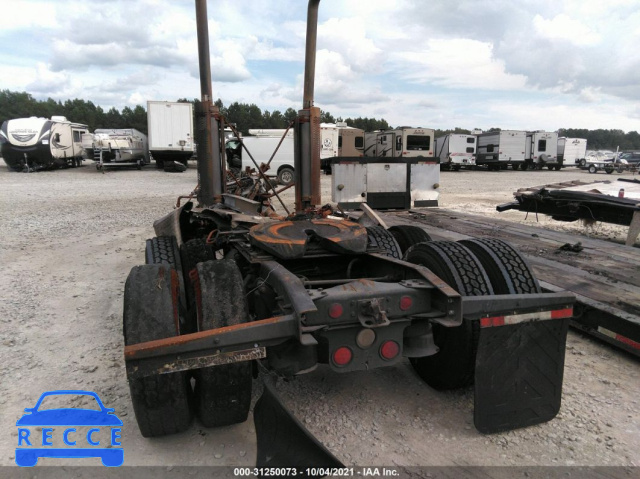 2004 FREIGHTLINER ST120 ST120 1FUJBBCK54LM66916 Bild 7