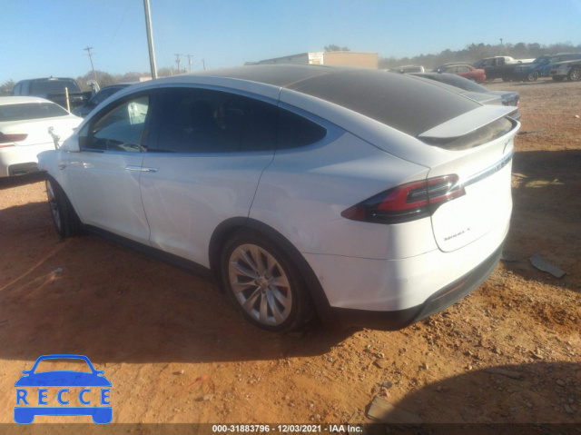 2016 TESLA MODEL X P90D/75D/P100D 5YJXCBE47GF005107 Bild 2