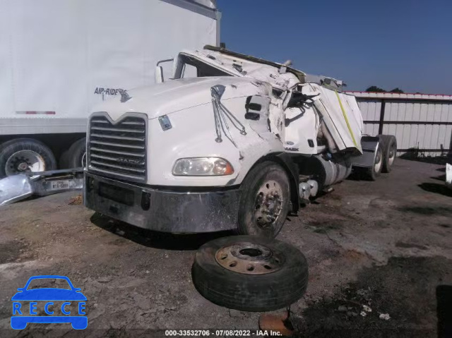 2011 MACK 600 CXU600 1M1AW07Y5BM016186 image 0