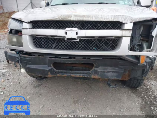 2004 CHEVROLET AVALANCHE 1500 3GNEK12T04G199637 image 5