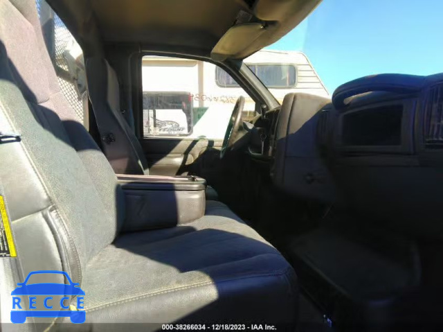 2005 GMC C5500 1GDE5C1235F524395 image 4