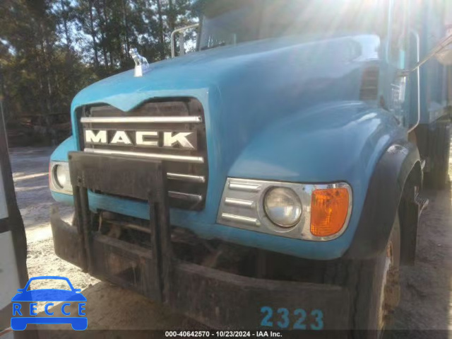 2006 MACK CV713 CV700 1M2AG11C66M042586 image 11